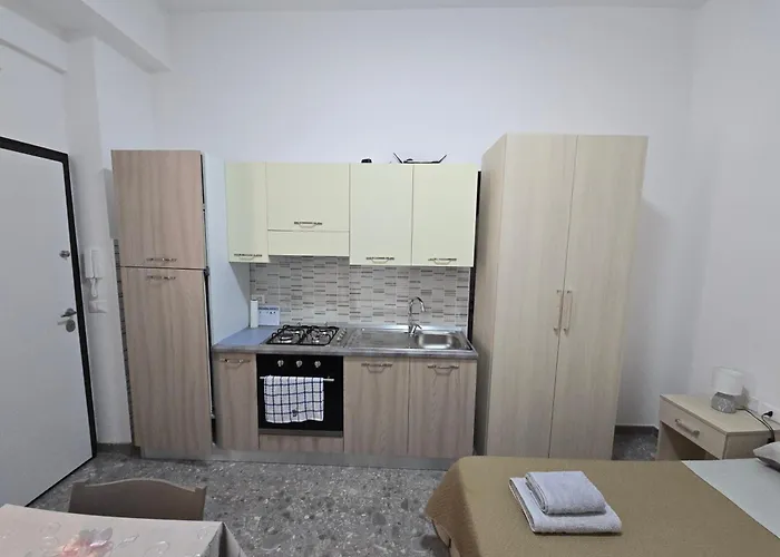 לינה וארוחת בוקר Da Massimo 1 מרינה די סקבוניאה